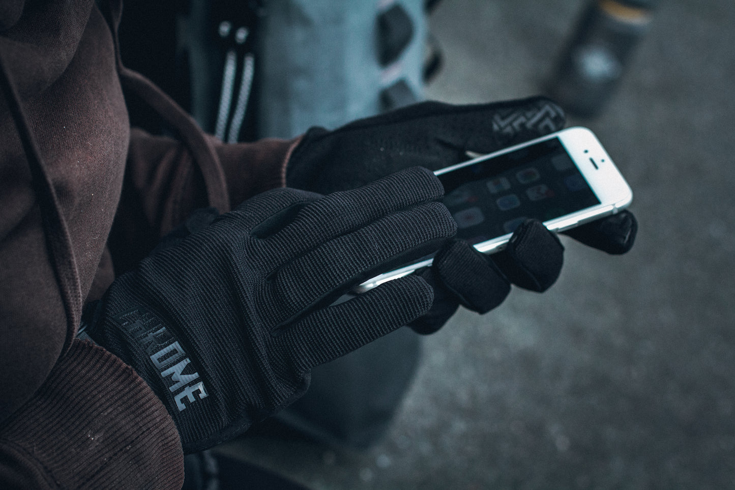 CYCLING GLOVES